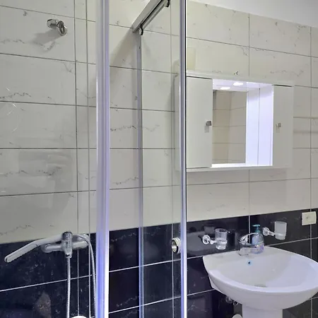 In Gjiri I Lalzit Near Sandy Daire