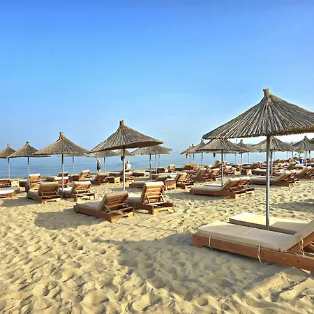 In Gjiri I Lalzit Near Sandy