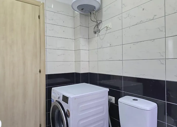 In Gjiri I Lalzit Near Sandy