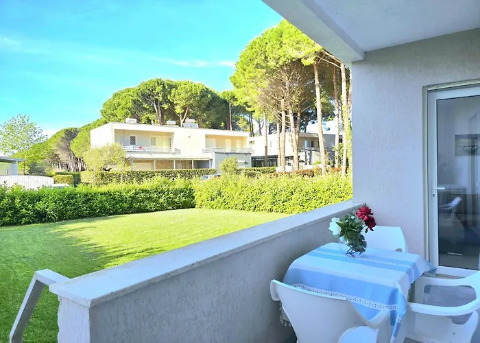 In Gjiri I Lalzit Near Sandy *