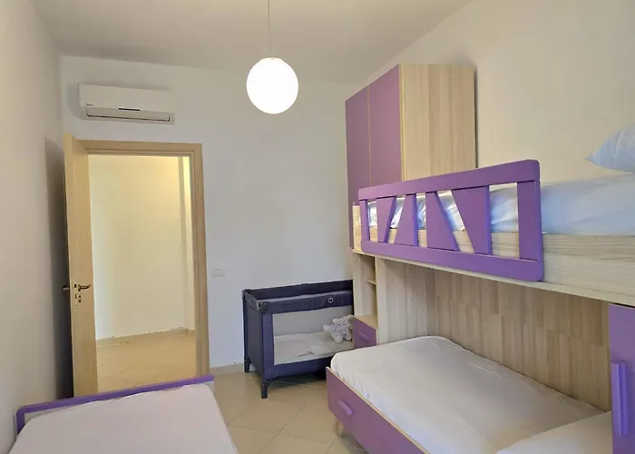 In Gjiri I Lalzit Near Sandy Lägenhet