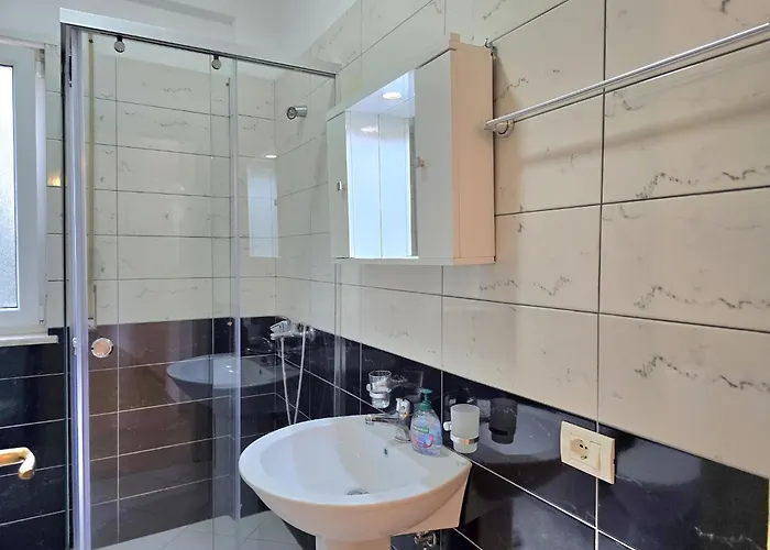 In Gjiri I Lalzit Near Sandy *